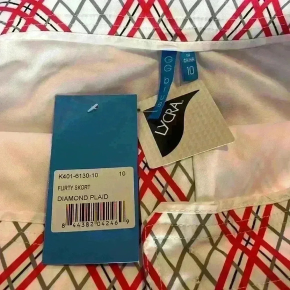 GG blue golf skirt with under shorts. Red plaid Size 10 NWT skirt - Picture 9 of 13